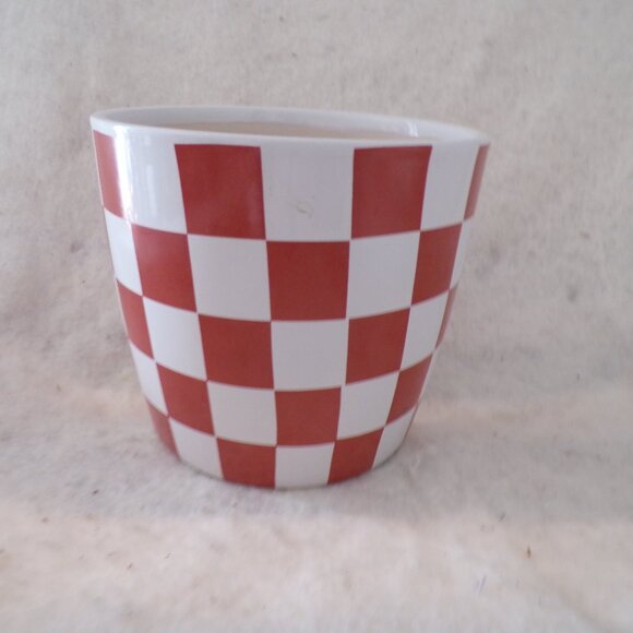 Checkered Pattern Red / White Ceramic Flower Pot Planter New - Picture 4 of 6
